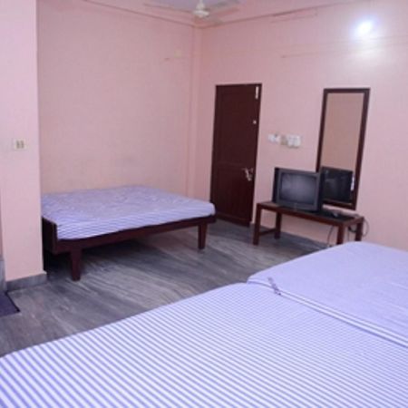 Ppg Tourist Home Chottanikara Extérieur photo