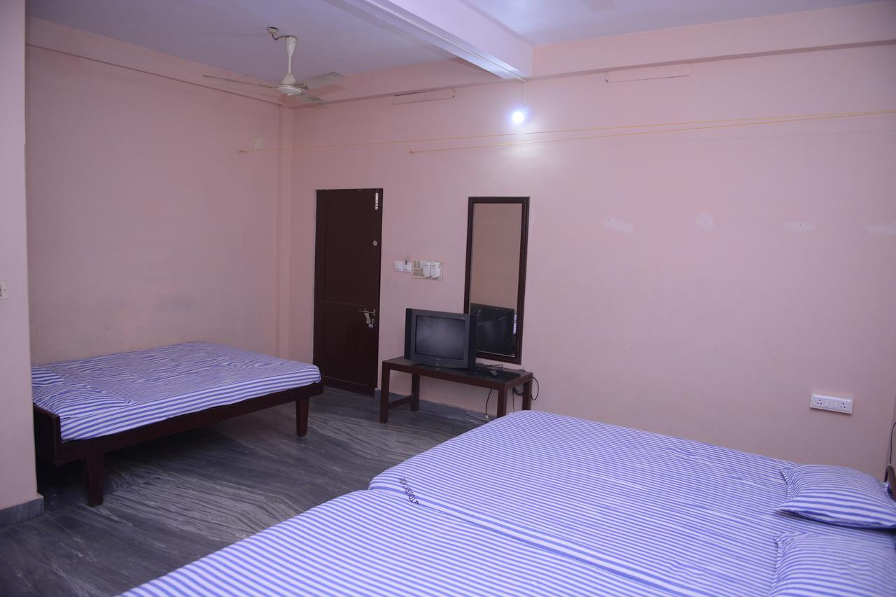 Ppg Tourist Home Chottanikara Extérieur photo