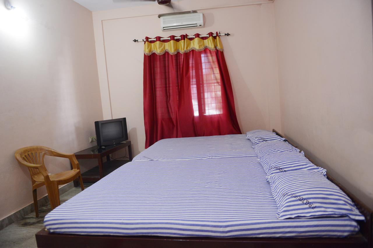 Ppg Tourist Home Chottanikara Extérieur photo
