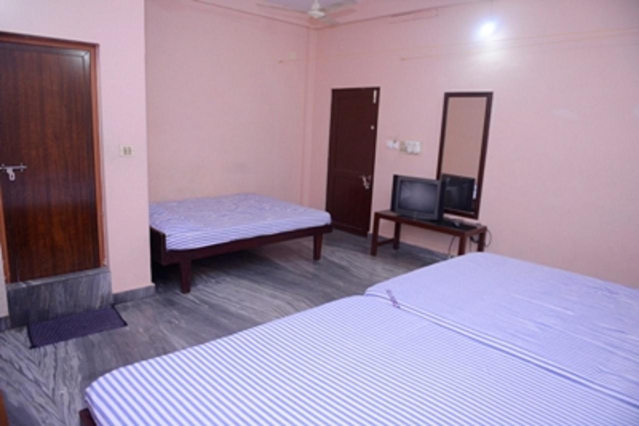 Ppg Tourist Home Chottanikara Extérieur photo
