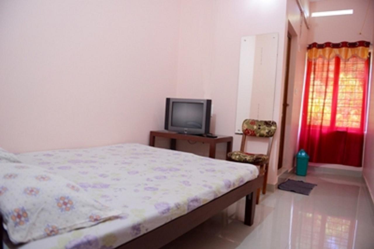 Ppg Tourist Home Chottanikara Extérieur photo