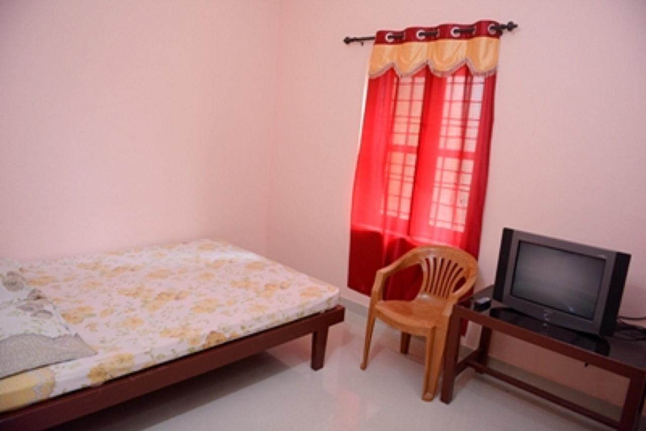 Ppg Tourist Home Chottanikara Extérieur photo